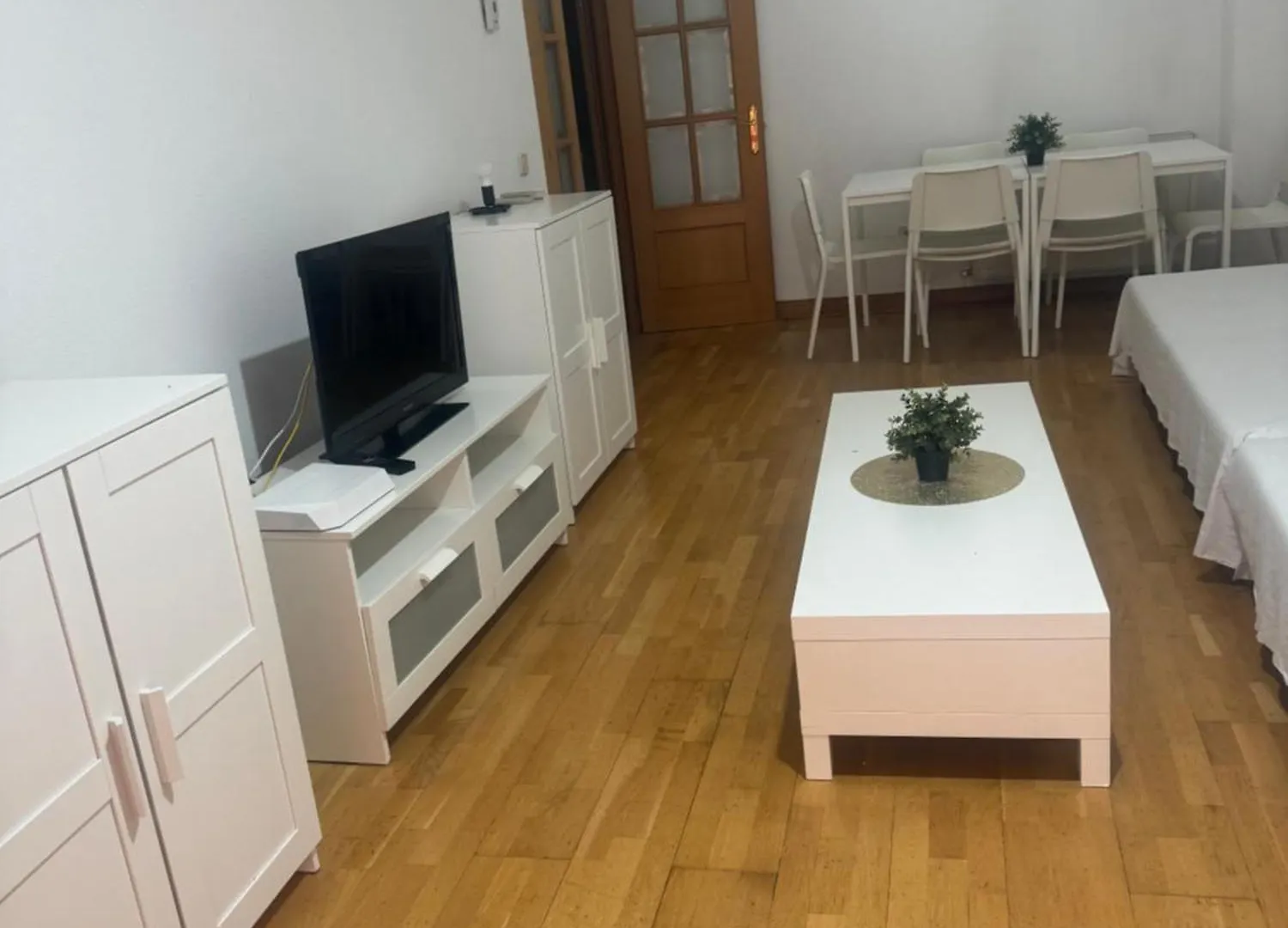 Apartamentos Aeropuerto Juan Madrid Apartment